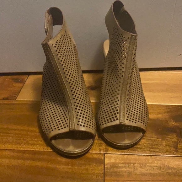 Fall sandals - Picture 2 of 2